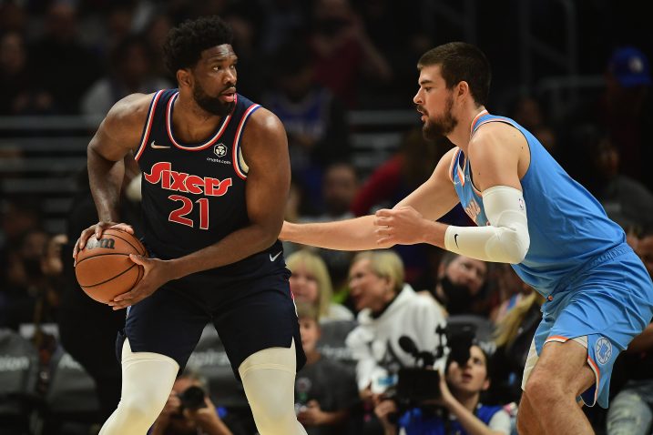 Joel Embiid i Ivica Zubac/Foto REUTERS