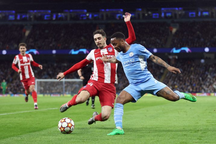 VELIKI ULOG - Šime Vrsaljko i Raheem Sterling/Foto REUTERS