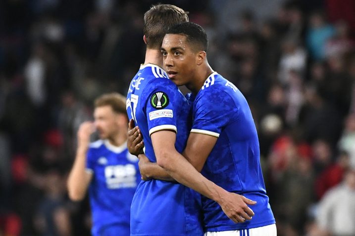 Youri Tielemans i Timothy Castagne/Foto REUTERS