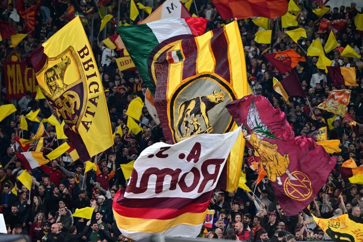 Navijači Rome tijekom susreta s Norvežanima/Foto REUTERS