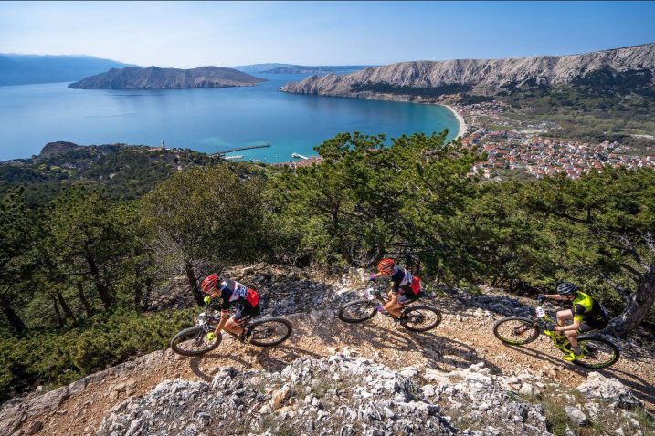 Sedmo izdanje sve popularnije utrke »4 Islands MTB Stage Race« iduće srijede starta iz Baške / Foto 4 ISLANDS