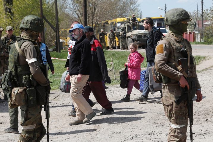 Civile iz Azovstala dovode u ruski logor u selu Bezimenne / Foto Reuters
