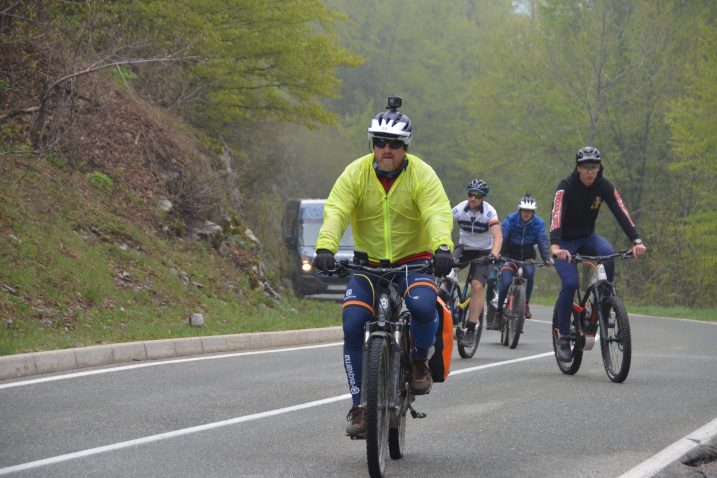 Dean Đurin na čelu bike kolone / Foto M. KRMPOTIĆ