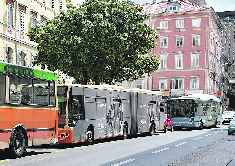  Grad Rijeka je 10. svibnja raskinuo ugovor s dosadašnjim pružateljem usluga / NL arhiva