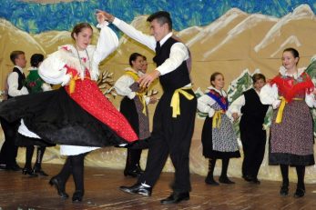 Folklorašima KUD-a Punat ove godine pripala najveća općinska potpora / Foto M. TRINAJSTIĆ