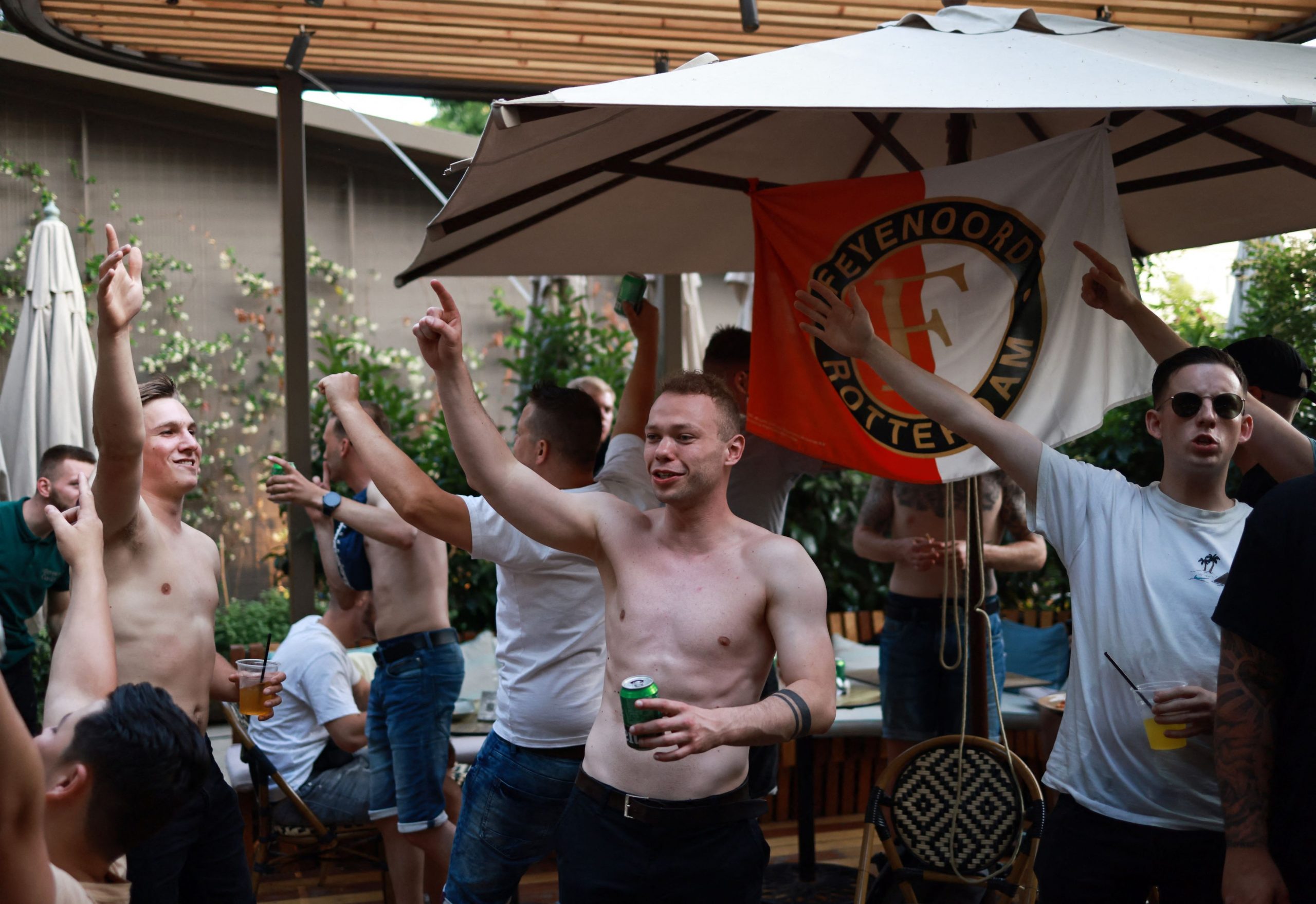 Navijači Feyenoorda u centru Tirane/Foto REUTERS