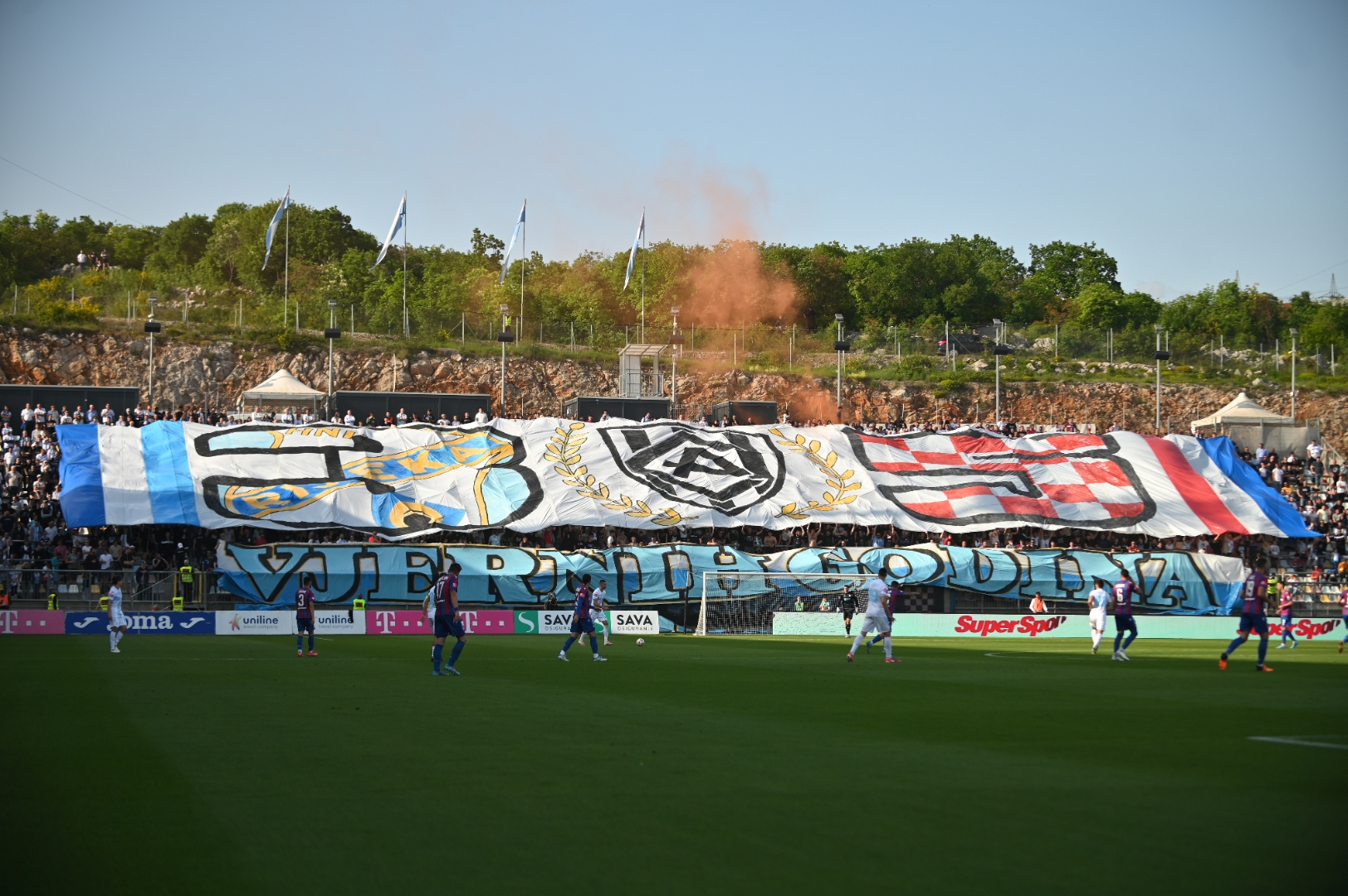 Najbolja pozivnica za Jadranski derbi: Pogledajte video sa spektakularne proslave 35. rođendana Armade - Novi list