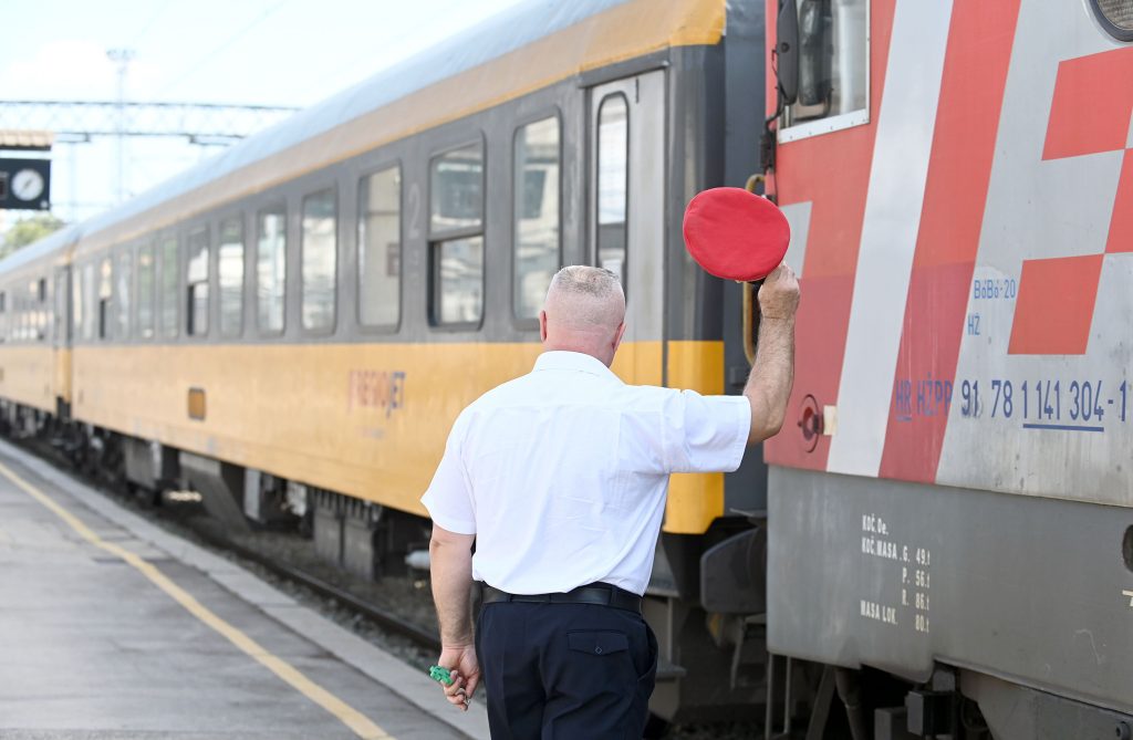  Dolasci u Rijeku uvijek su u isto vrijeme – 10 sati i 19 minuta / Foto V. KARUZA 