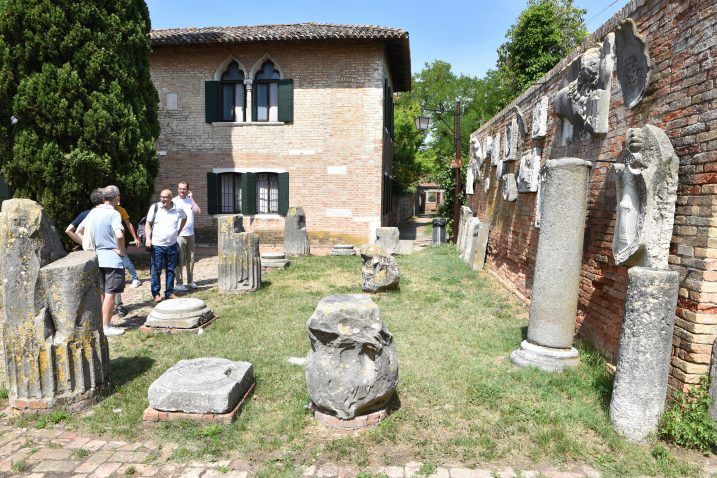 Sudionici prilikom posjeta otoku Torcello / Foto W. SALKOVIĆ