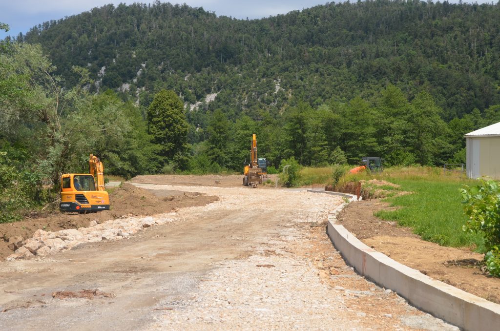 Radovi na Vojničkoj cesti teku po planu / Foto M. KRMPOTIĆ