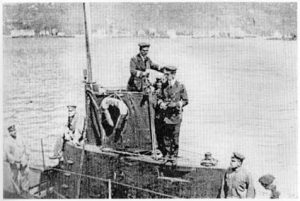 Von Trapp i njegov zamjenik von Seyffertitz na U-5