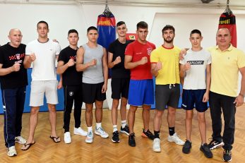 ŽELJNI USPJEHA - Trener Vlado Babić, Marko Ramljak, Dorjan Marko, Danijel Merkl, Duje Kutleša, Mateo Pejić, Marko Gvozderac, Mateo Bobaš i Ante Vičević/Foto M. GRACIN