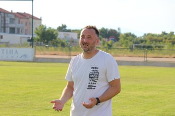 NOVI IZAZOV - Branko Panić, trener OŠK Omišlja/Foto V. PROKIĆ