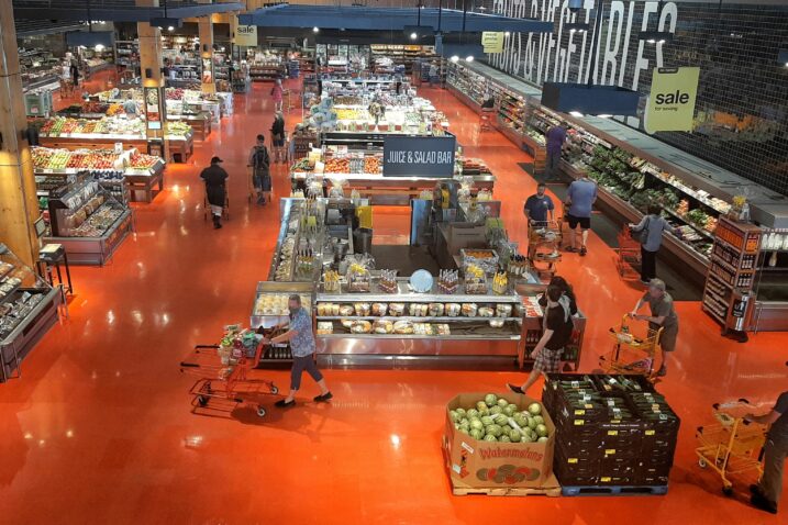 People are seen shopping at a supermarket in Ottawa, Canada July 13, 2022. REUTERS/Patrick Doyle