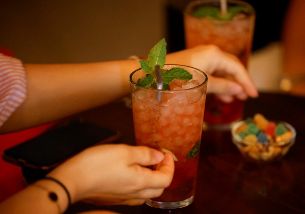 Alkoholno piće, mojito, piće, bar /Reuters