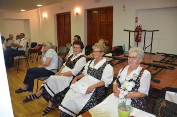 Članice udruge Skradska žena dobile su zahvalnice za 25 godina rada / Foto M. KRMPOTIĆ