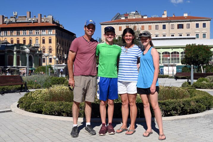 Američki turisti uživaju u Rijeci - Brad, Cole, Emily i Eva / Foto Marko Gracin