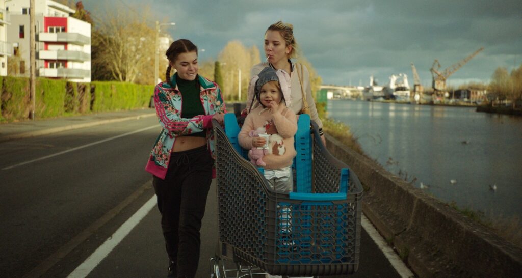 U filmu »Petites« (»Malene«) prikazuje se svakodnevni život maloljetnih majki