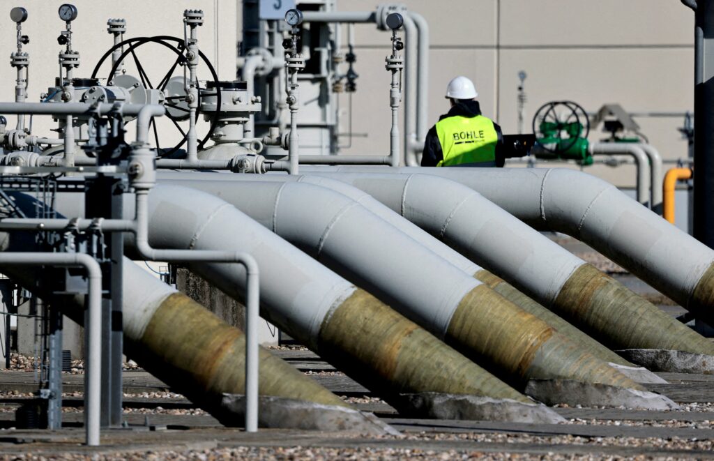 Rusija postupno zatvara ventile na cjevovodima kojima njihov plin dolazi u Europu / Reuters