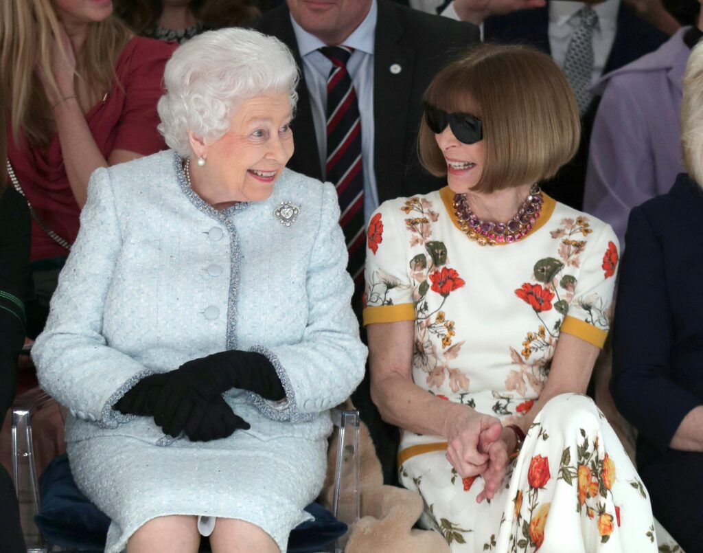 Kraljica Elizabetha prisustvovala je londonskom Tjednu mode 2018. godine, Foto: REUTERS