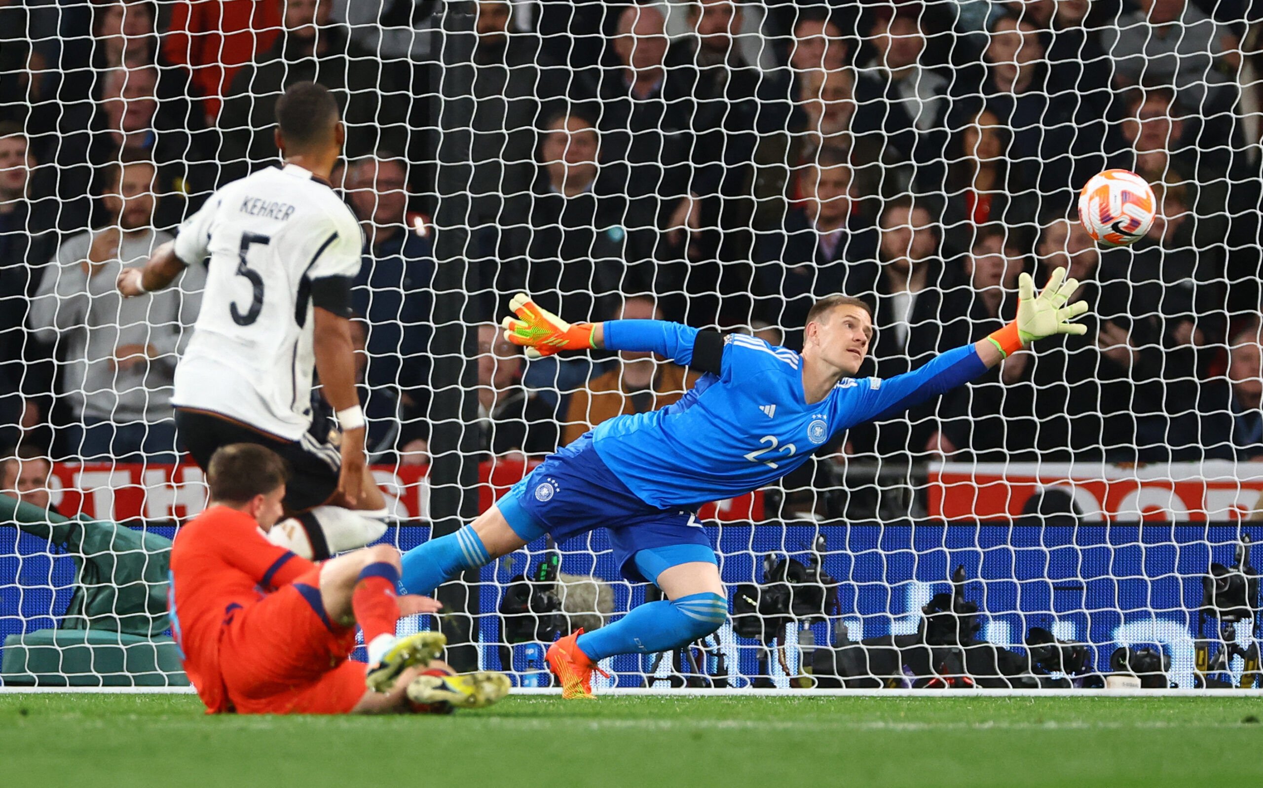 Mason Mount zabija drugi pogodak za Engleze/Foto REUTERS