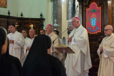 Svečano liturgijsko slavlje predvodio je mons. Mate Uzinić / Foto Ana KRIŽANEC