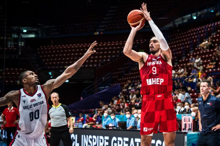 PETNAEST POENA - Dario Šarić/Foto FIBA