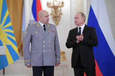 Sergej Surovikin i Vladimir Putin / REUTERS