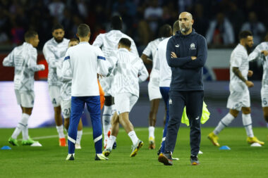 Igor Tudor na zagrijavanju uoči početka utakmice protiv PSG-a/Foto REUTERS