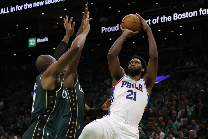 Joel Embiid i Al Horford/Foto REUTERS