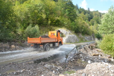 Gotovo sve ceste u Kupskoj dolini su oštećene / Snimio M. KRMPOTIĆ