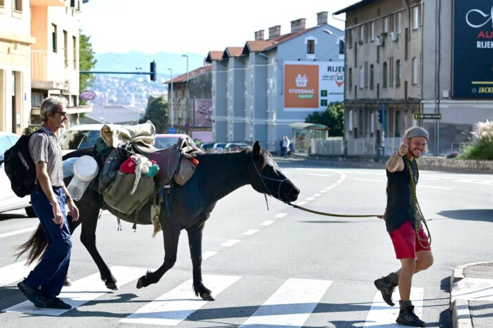 Rijetko viđeni prizor na riječkim prometnicama / Snimio Vedran KARUZA