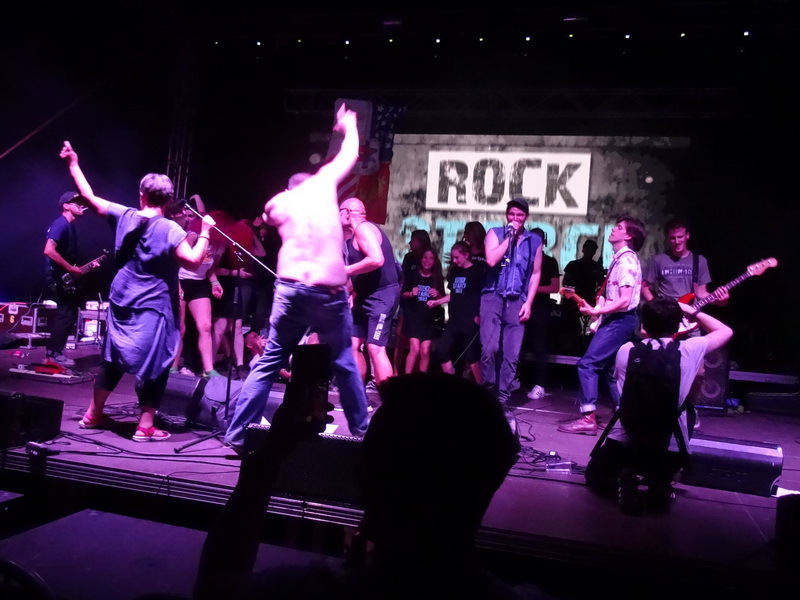 Live album domaće rock grupe Detroit Groove Gang - Novi list