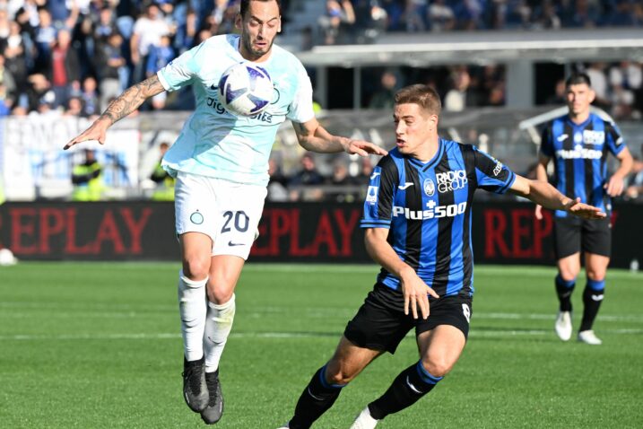 Hakan Calhanoglu i Mario Pašalić/Foto REUTERS
