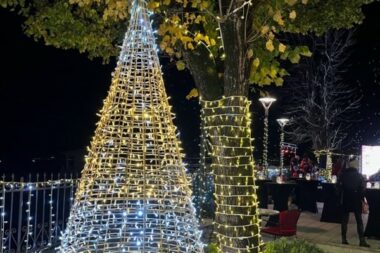 Sve će početi svečanim paljenjem blagdanskih lampica