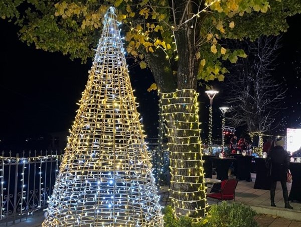 Sve će početi svečanim paljenjem blagdanskih lampica