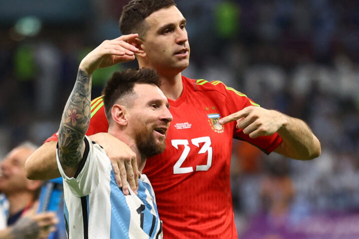 Lionel Messi i Emiliano Martinez/Foto REUTERS