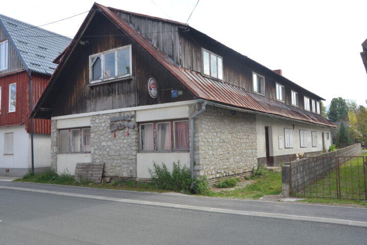 Nekadašnja bi kuglana trebala biti srušena, a na njenom mjestu trebao bi biti izgrađen hostel / Foto M. KRMPOTIĆ