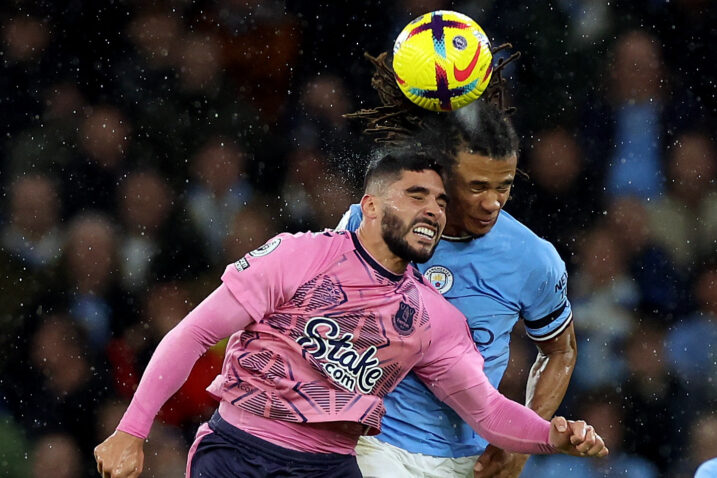 Neal Maupay i Nathan Ake/Foto REUTERS