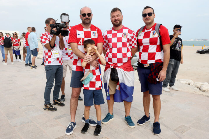 Ivan Paladina sa sinom i prijateljima/Foto PIXSELL