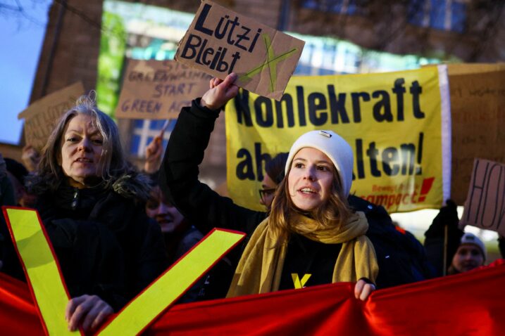 Prosvjed u Berlinu za spas Luetzeratha / Reuters