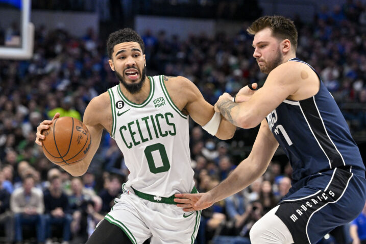 Jayson Tatum i Luka Dončić/Foto REUTERS