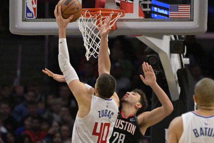 Ivica Zubac i Alperen Sengun/Foto REUTERS