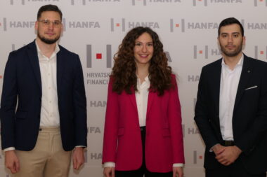 Nagrađeni studenti Luka Bašić, Elisa Bellesi i Matej Vujanić