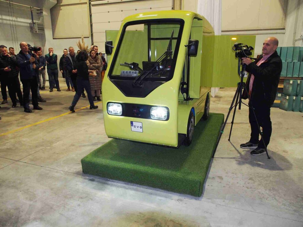 VIDEO/FOTO Ovo je EVO, prvo električno dostavno vozilo u BiH. Proizvela ...