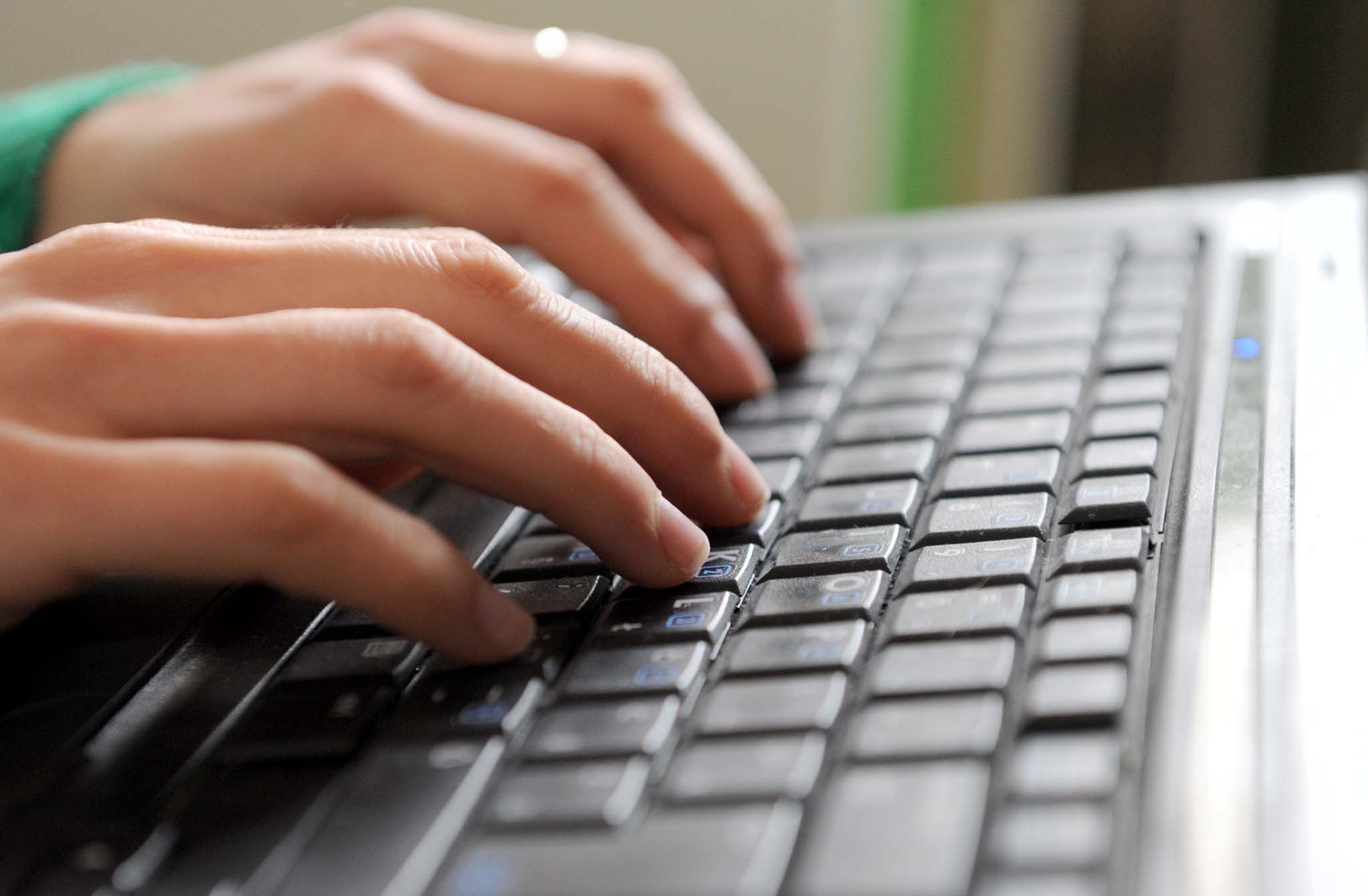 Istraživanje otkriva koliko vremena prosječni Europljanin dnevno koristi e-mail poštu