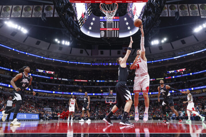 Nikola Vučević i Ivica Zubac/Foto REUTERS