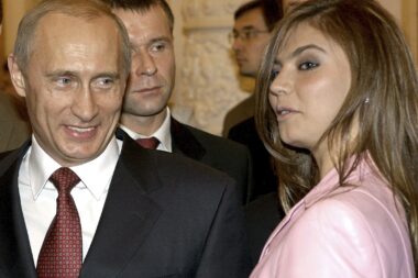 Vladimir Putin i Alina Kabajeva / Reuters