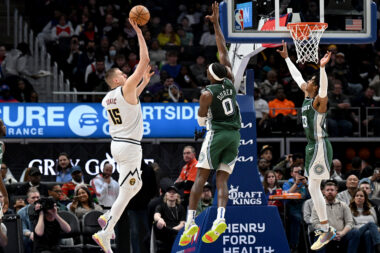 Nikola Jokić i Jalen Duren/Foto REUTERS