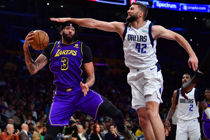 Anthony Davis i Maxi Kleber/Foto REUTERS